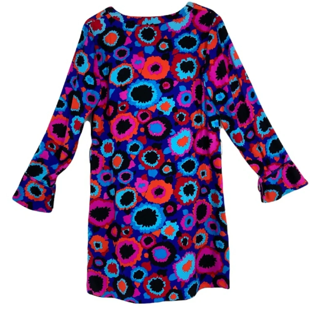 Alice & Trixie 100% silk retro flower v neck dress. Size Small
